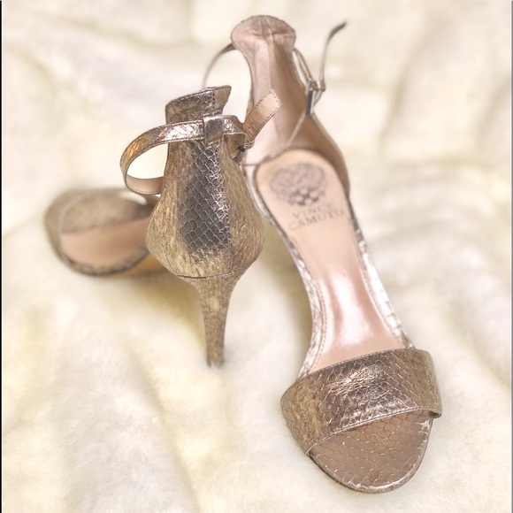 Vince Camuto Snakskin Heels, Size 7 - Picture 4 of 5
